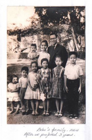 1964 Nguyen Bau Family _.jpg