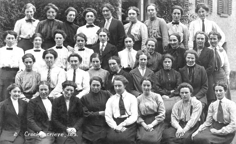 Crockecrieve  1913 Sisters1.jpg