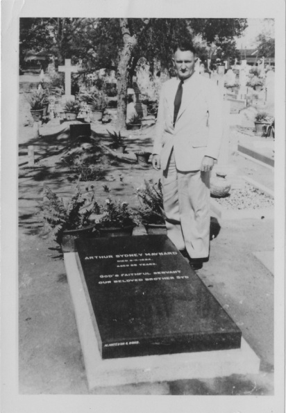 India, Sid Maynard's Grave.jpg
