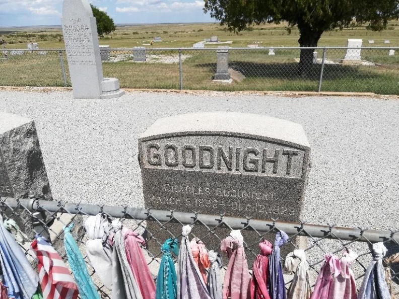 Grave-Goodnight_Chas.jpg