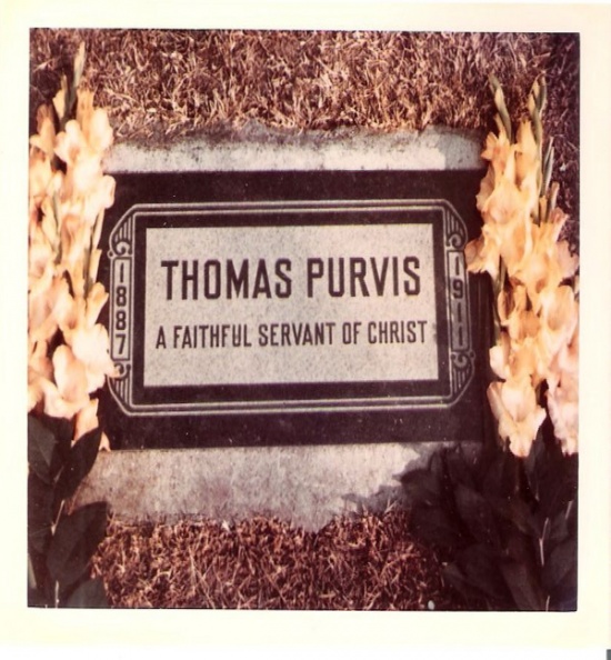 Purves, Thomas Grave.jpg
