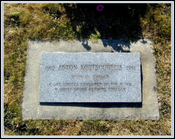 Greece-Anton Koutsourellis Grave   -.jpg