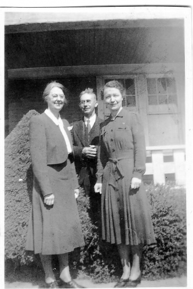 Heyes, Linda & Bernice Beaber.jpg