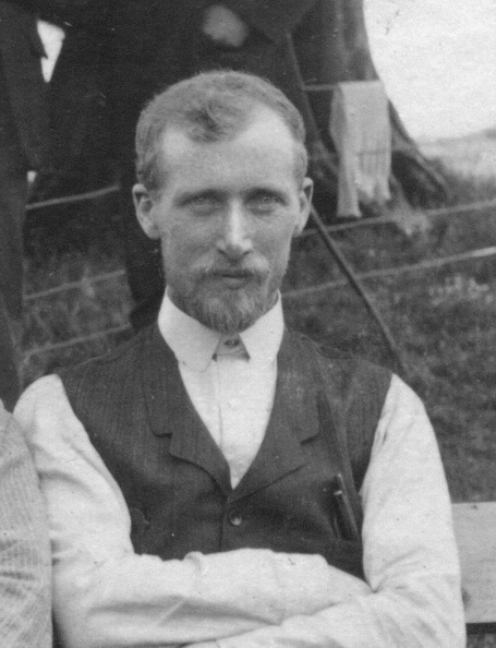  Walker Geo younger .jpg